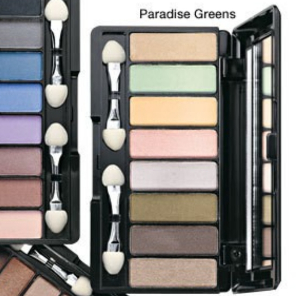 Avon eight in one shadow pallet